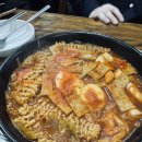 장미떡볶이 | 잠실 장미상가 맛집 l 뽀빠이분식 떡볶이 원조 떡쫄라 볶음밥 후기