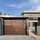 차고 | 전원주택 주차장 김포 우드줄무늬 차고자동문 설치 리얼 후기