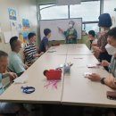 기나긴 여름방학 을 마치고 재미있는 중국어 수업에 참여하고 있는 우리 장애인샘골야학교 학생분들 열정적인 모습들입니다. 이미지