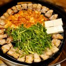 무쇠집 | [홍대 맛집]김치 미나리 삼겹살집 무쇠김치삼겹 내돈내산 솔직후기