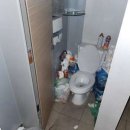“공중화장실 문 열었더니…” 이 쓰레기, 한국 맞나요? 이미지