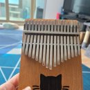 칼림바와 우쿨렐레 이미지