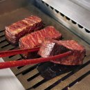 생생오천한우전문점 | [미식 리뷰] 입안에서 눈꽃처럼 녹아내리는 마블링! 하이엔드 '투뿔 한우 채끝 블럭 구이' 생생 후기