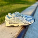 그린운동화크리닝 | 뉴발란스 204L 메탈릭 실버×그린 (U204LSWB) 빛은 메탈릭으로, 착화감은 라이트하게