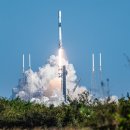 SpaceX, 케이프 커내버럴에서 팰컨 9 로켓에 23개의 Starlink 위성 발사 이미지