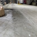 대호종합정비공장 | 경주공장청소 기름때로 얼룩진 바닥 환골탈태한 대호종합청소 이용 후기