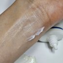 하이홀딩스 | 백탁없는 선크림 추천 덧발라도 밀림없는 위아 스킨핏 선크림