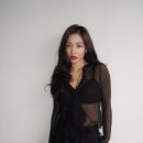 트와이스 지효, 블랙 시스루 언더웨어 아찔한 레드립, 파격 변신에 팬들 '심쿵'!