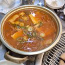 성산읍 삼달1리 마을안(삼거리) | 제주 동쪽 여행 3박 4일 비오는날 3일차(2) 아쿠아플라넷 제주 오후권 > 돈사돈 월정리점 > 달리펜션 201호