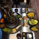 까막도야지 | 문래 신상 고기집 연탄에 구워주는 연탄도야지 문래삼겹살