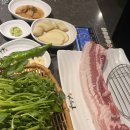 한돈부추김치생삼겹살 | 가디역 맛집 [두껍삼 가산디지털단지역점] 한돈 두꺼운 삼겹살 찐 추천