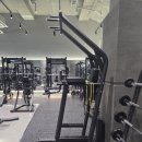 (주)성신상사 | 돈암동 운동일기 — 퇴근한 엄마랑 기말 앞둔 딸, 오늘도 러닝머신 위에서 하루를 풀어낸 밤