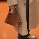 아뜰리에 엠마(L'Atelier de Emma) | A.P.C. 아페쎄 데일리백 화이트데이 선물추천 모음.zip 더현대서울 아페쎄 여성 가방 후기