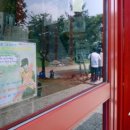 공중전화 부스 옆 이미지