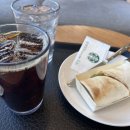 (주)코리아세븐 울산삼산태화점 | 스타벅스 신메뉴 바질 치킨 토마토 브리또 (부리토 부리또?) 랑 아이스커피 와 함께하는 월요일 아침...