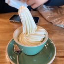 서쪽숲에 네발요정이 내린커피 이미지