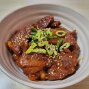 제육덮밥 이미지