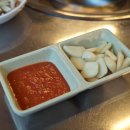 꿀꿀뒷고기 이미지