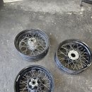 BMW R18 순정 휠 이미지