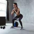 전신 근육 밴드 운동 이미지