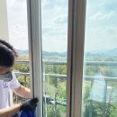 뭉개구름 | 아파트 유리창 포함한 창틀 방충망 청소 후 달라진 거실뷰