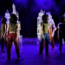 공상물리적 춤 이미지