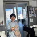 민정약국 | 한 손에 편지 한 손에 케이크