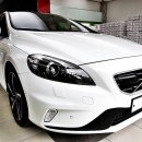 Volvo V40 D4 R-design Ice white, 볼보 V40 D4 R디자인 아이스화이트 쉴드런 SR-7 및 루마썬팅 시공 이미지