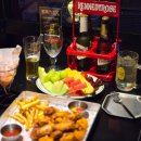 케네디로즈 | 매탄동술집 단체석 대형 스크린이 있는 케네디로즈 (과일안주가 무료)