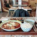 카바레식당 | 좋아하는 토핑으로 나만의 카레와 나베 요리를 즐길 수 있는 안산 카바레 식당