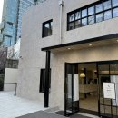 플라워 쇼룸 | 르메메 서울숲 성수 쇼룸에서 LEMEME 레더 자켓, 삭 아멜리 가방 착용 후기