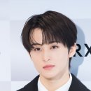 엔시티 일부 팬들, 탈퇴한 마크 언급에 분노…팬들 기만 작작’ 트럭 시위 이미지