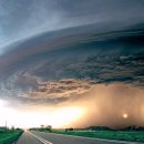 토네이도 이미지
