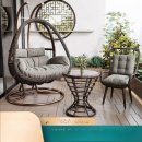 샾 펜션 | 휴식의 품격을 높여주는 펜션 테라스 스윙체어의 매력