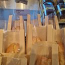 학교앞다방 | 안성당왕점 빽다방 빵연구소 신상 바게트 빵 비교(#트리플 치즈:바사삭 피자)