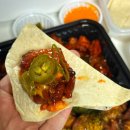 먹는재미 | 또띠아에 싸먹는 재미까지! 불불이바베큐쌈닭 솔직 후기🌯🍗