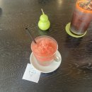 후드 로스터스 이미지