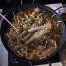 엉뚱한 포차 | 홍대 닭발 맛집, 핫한 가성비 느좋 술집 {교장맥주}