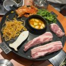 효자동솥뚜껑삼겹살 | 부천 신중동 새로 오픈한 효자동 솥뚜껑 삼겹살 솔직 후기