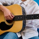 성인 포크기타 이미지