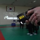 중학생 허벅지에 전극침이 꽂혔다, 경찰이 쏜 테이저건에 숨겨진 반전