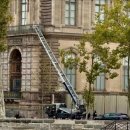 루브르 박물관 털기 영화 vs 현실 이미지