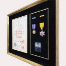 훈장 | 훈장액자 표구 제작 후기 - 30년 경력 디자이너가 완성한 품격 있는 맞춤 액자