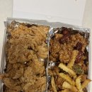 김가원 | 눈이 와서 부어치킨에서 반반닭강정 포장해서 잡솨봤읍니다.