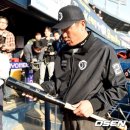 KBO 배트 검사, 정성훈 김재환 김사훈 등 6명 적발 이미지