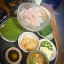 돈지가 | 성수동 조개찜 맛집 성수부두 후기｜조개찜 + 동그란막회 조합 괜찮았던 날 (지인돈지인산)