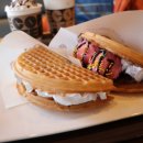 와플꾸어주는 누나 이미지