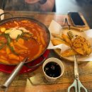 벚꽃길부엌 | 서촌 맛집, 우연히 찾은 서촌 떡볶이 맛집 벚꽃길부엌 내돈내산 후기