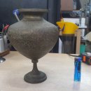 Looking for your advise to this old cooper vase that would be priced.... 이미지