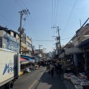 고추시장(좌) | 포항 죽도시장 맛집 '가족식당' 칼제비 후기: 소식좌도 코 박고 먹는 수제비 골목의 재발견